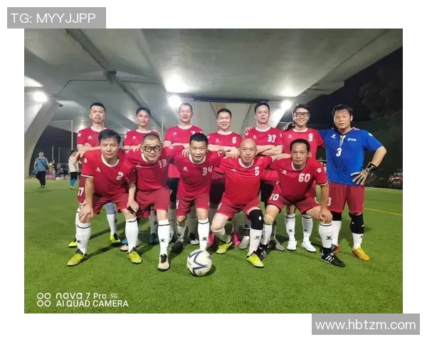 刺猬头的足球明星如何在绿茵场上展现独特风采与魅力 刺猬头的足球明星如何在绿茵场上展现独特风采与魅力