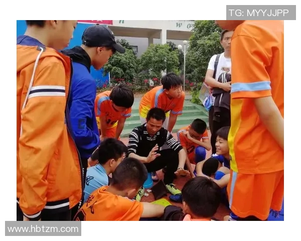 足球周华：从绿茵场到人生舞台的传奇旅程与奋斗故事